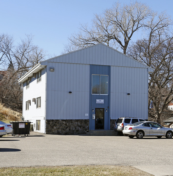 2190 Robbins St in St. Paul, MN - Foto de edificio