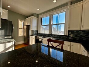 259 Beacon St, Unit 61 in Boston, MA - Building Photo - Building Photo