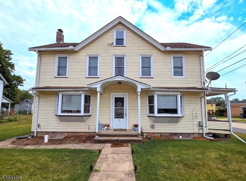 9 Columbia St in Columbia, NJ - Building Photo