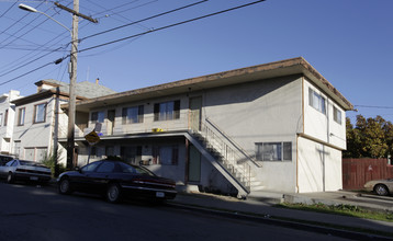 1560-1568 36th Ave in Oakland, CA - Foto de edificio - Building Photo