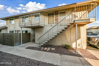 8543 E Belleview St in Scottsdale, AZ - Foto de edificio - Building Photo