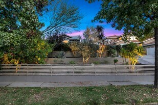 4716 Tyrone Ave in Los Angeles, CA - Building Photo