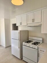 414 Grand Blvd, Unit 410 in Los Angeles, CA - Building Photo - Building Photo