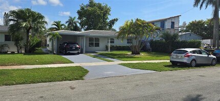 825 NE 4th St in Hallandale Beach, FL - Building Photo - Building Photo