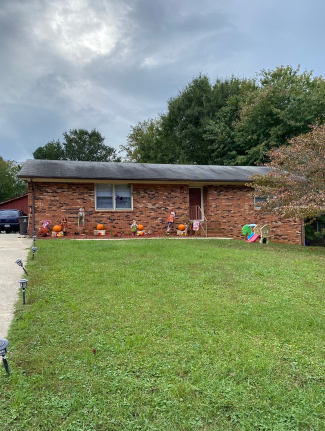 property at 926 Long Dr