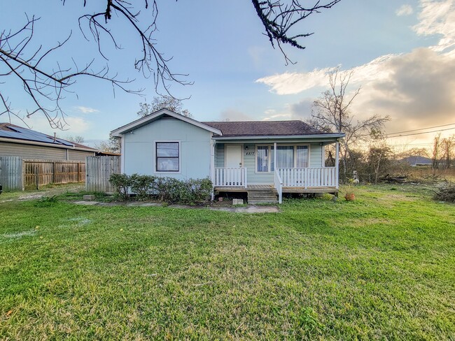 4817 Lawndale St in La Marque, TX - Building Photo - Building Photo