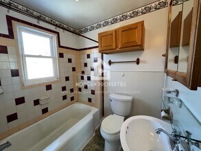 110 W 13th St, Unit .5 in Marion, IN - Building Photo - Building Photo