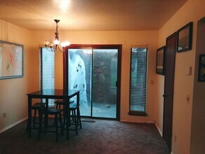 10101 Shadowridge Dr in Oklahoma City, OK - Building Photo - Building Photo