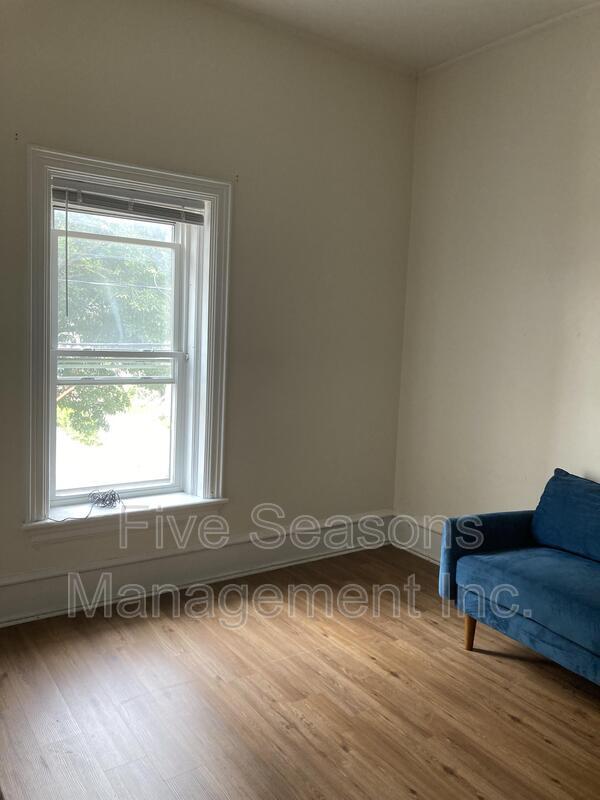 4 Loomis St in Burlington, VT - Foto de edificio - Building Photo