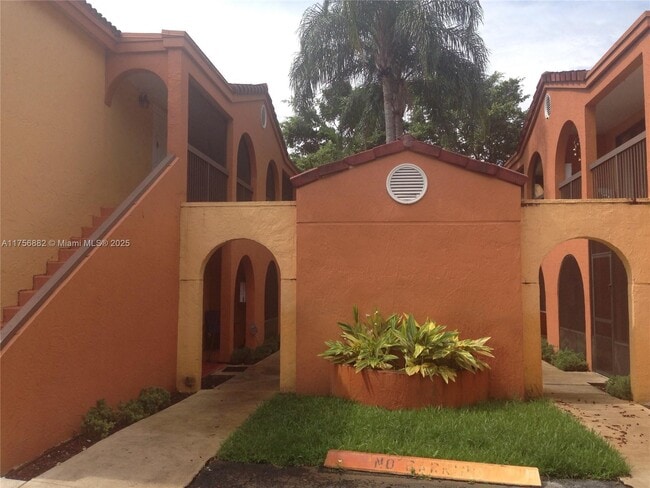 18236 Mediterranean Blvd in Hialeah, FL - Building Photo - Building Photo