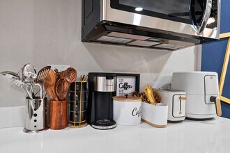 4113 W Virginia Ave, Unit SI ID1244355P in Phoenix, AZ - Building Photo - Building Photo