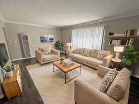 1236 N Sweetzer Ave, Unit 9 in West Hollywood, CA - Building Photo