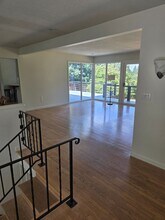 2422 Hillcrest Ct in West Linn, OR - Building Photo - Building Photo