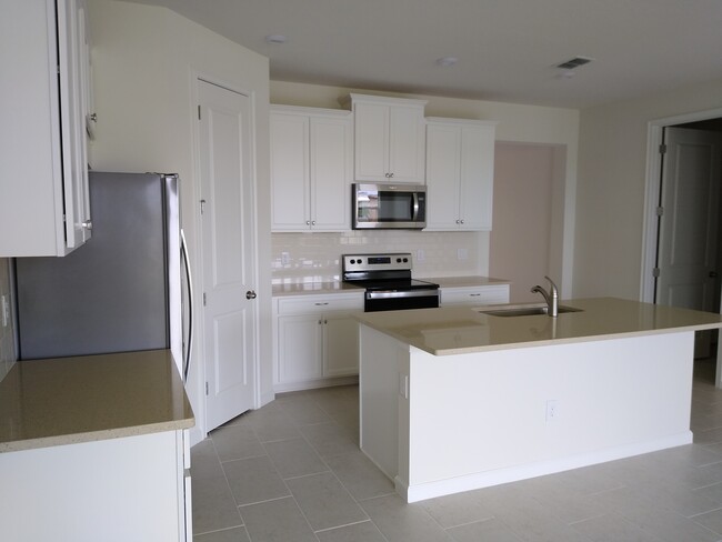 11782 Alessandro Ln in Venice, FL - Foto de edificio - Building Photo
