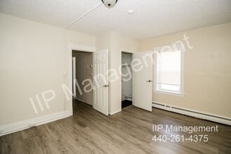 1609 Lakewood Ave in Lakewood, OH - Building Photo - Building Photo
