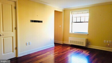 1701 Locust St-Unit -1901 in Philadelphia, PA - Building Photo - Building Photo