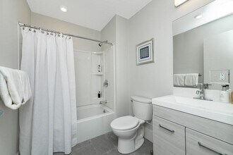 65 Adams St in Somerville, MA - Building Photo - Building Photo