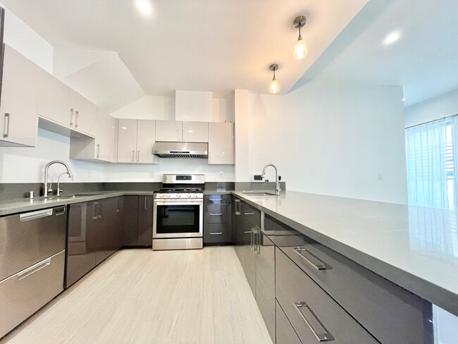property at 1065 S Wooster St