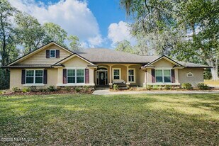 2546 Crooked Creek Point Rd in Middleburg, FL - Building Photo