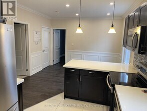 242 Kendal Ave in Oshawa, ON - Building Photo - Building Photo