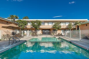 CPA - Casa Patrina in Granada Hills, CA - Building Photo