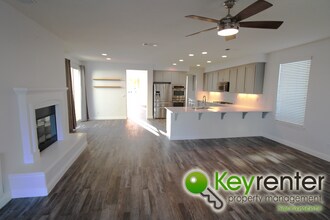 1099 Chesley Ln in Lincoln, CA - Building Photo - Building Photo