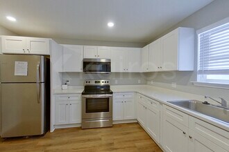 119 Cottage Grove Rd in Brunswick, GA - Building Photo - Building Photo