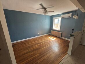 1917 D St NE in Washington, DC - Foto de edificio - Building Photo