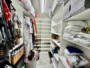 5259 NW 184th Ln in Miami Gardens, FL - Foto de edificio - Building Photo