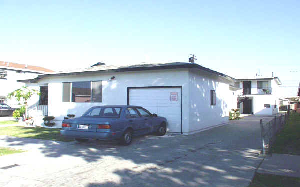 1212 Myrtle Ave in Long Beach, CA - Foto de edificio - Building Photo