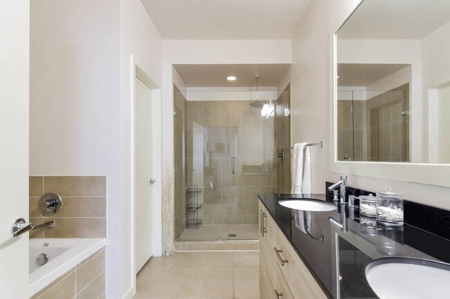 Reveal Heathrow in Lake Mary, FL - Building Photo - Building Photo