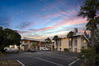 1007 W Prospect Rd in Fort Lauderdale, FL - Foto de edificio - Building Photo