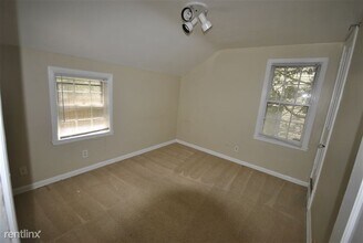 830 Sylvan Ave in Ann Arbor, MI - Building Photo - Building Photo