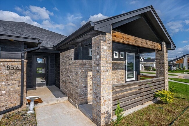 8516 Gibbs Dr in Oklahoma City, OK - Building Photo - Building Photo