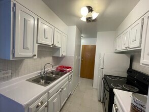 5920 N Kenmore Ave, Unit 203 in Chicago, IL - Building Photo - Building Photo