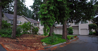 7616-7620 200th St SW in Edmonds, WA - Building Photo