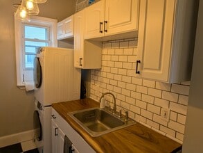 82 Gladstone St, Unit 2 in Boston, MA - Building Photo - Building Photo