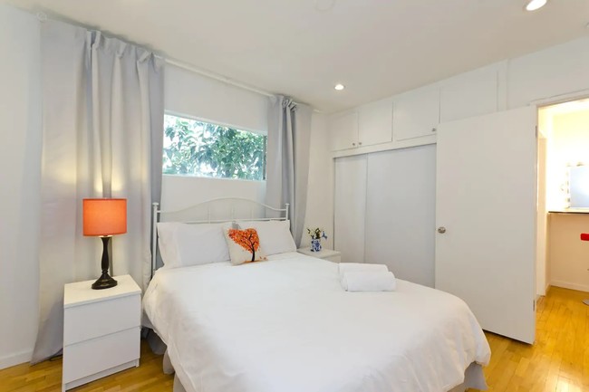 1811 Ivar Ave in Los Angeles, CA - Building Photo - Building Photo
