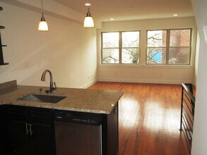 1614 Ogden St in Philadelphia, PA - Building Photo - Building Photo