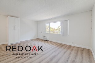7466 Rosemead Blvd in Pico Rivera, CA - Building Photo