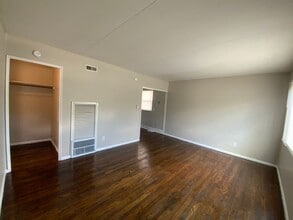 2013 S Olive St in South Bend, IN - Building Photo - Building Photo