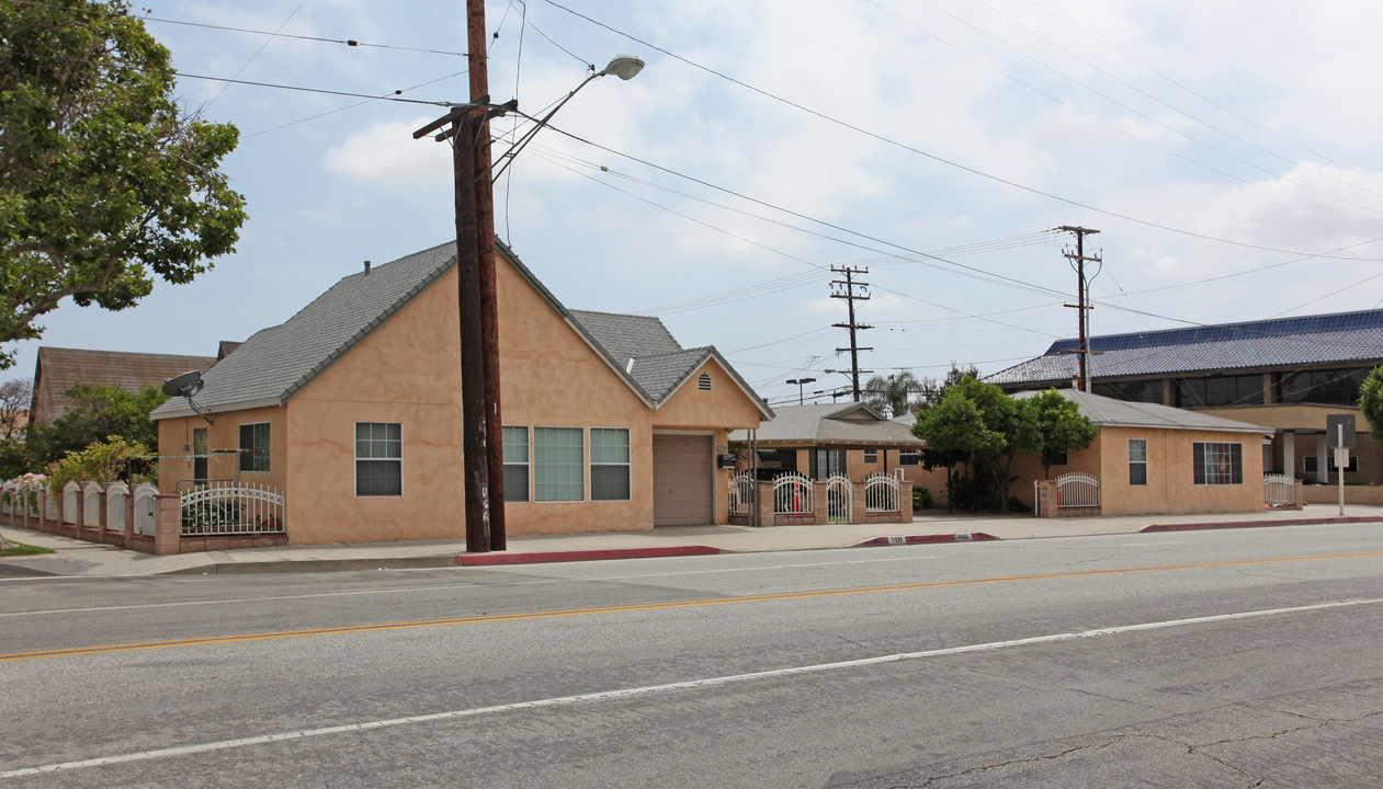 11818 183rd St in Artesia, CA - Building Photo