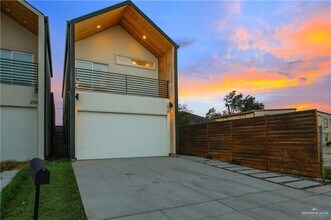 23 N 28th St in McAllen, TX - Building Photo - Building Photo