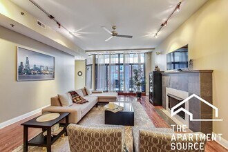 1518 N Sedgwick St, Unit 4B in Chicago, IL - Building Photo - Building Photo
