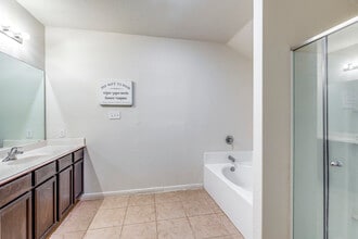 223 Azalea Way in New Braunfels, TX - Building Photo - Building Photo