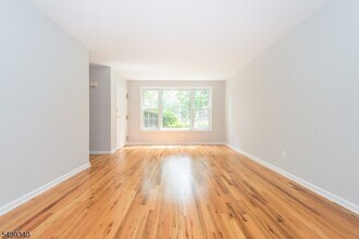 388 Morris Ave in Summit, NJ - Building Photo - Building Photo