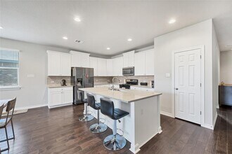 17728 Silent Harbor Loop in Pflugerville, TX - Building Photo - Building Photo