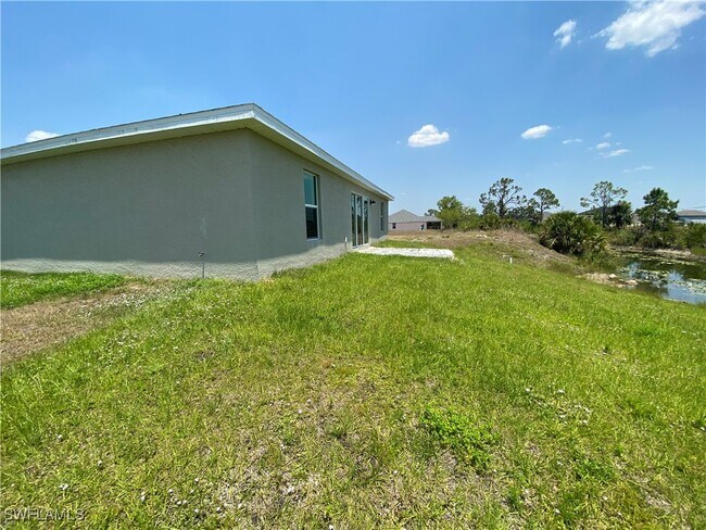 property at 1000 NE 44th Ln