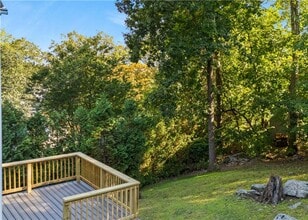 24 Smith St in Lincoln, RI - Building Photo - Building Photo