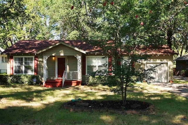 property at 2915 Olive St